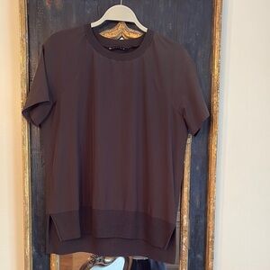 Athleta Olive Green Short Sleeve Top XS Casual wear. Split hem.